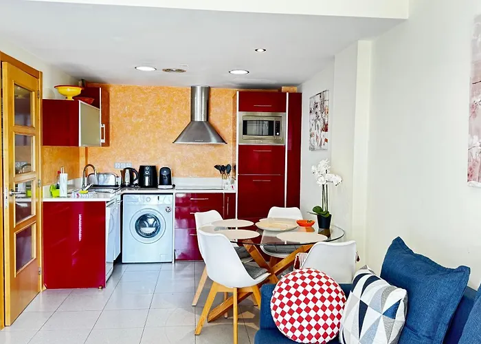 Relax Playa Fenals Apartament *